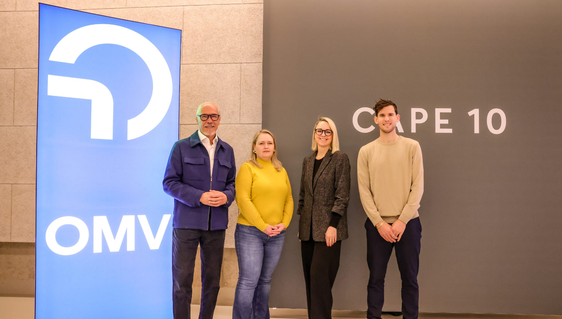 v.l.n.r.: Prof. Siegfried Meryn, Stefanie Lienert OMV, Silvia Bruni GF CAPE 10, Dominic Thiem