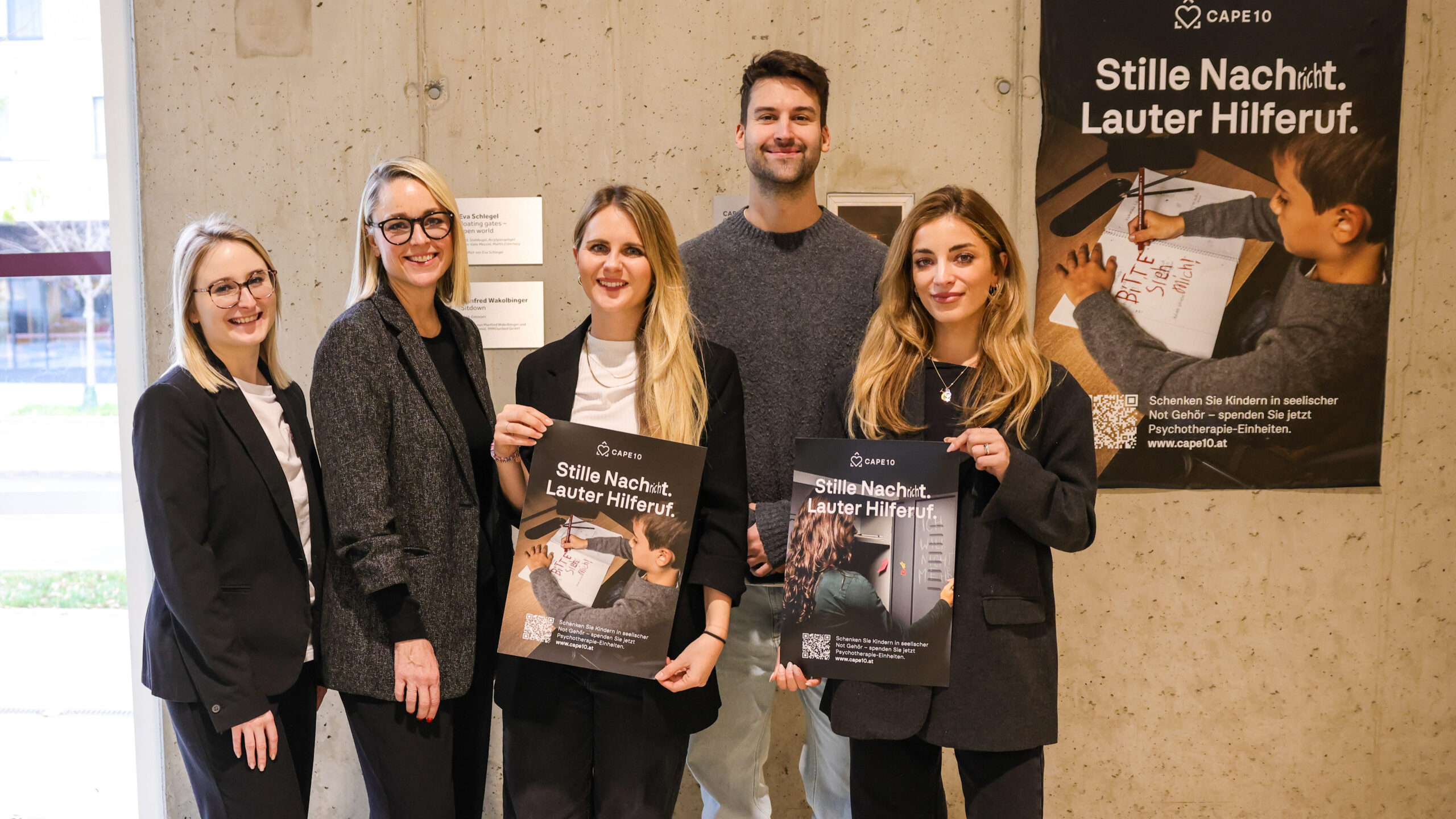 v.l.n.r. Fiona Heilig (CAPE 10 Kommunikation), Silvia Bruni (CAPE 10 Geschäftsführerin), Denise Böhm-Laminger (CAPE 10 Leitung Kommunikation und Strategie), Adrian Ivad (CREATIVES ATTRAACT) und Anna-Maria Bonfiglio (CREATIVES ATTRAACT)